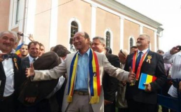 Băsescu színeváltozásai: ezt üzente korábban a magyaroknak március 15-én