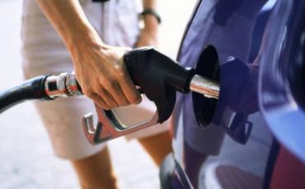 Ömlik az amerikai olaj: lenyomhatja az üzemanyagok árát a hazai kutaknál is