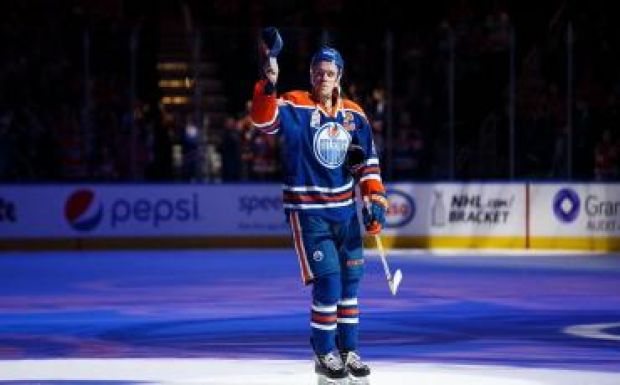 Húszéves kanadai center az NHL legjobbja