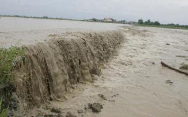 Elsőfokú árvízriasztást rendeltek el öt erdélyi megyére