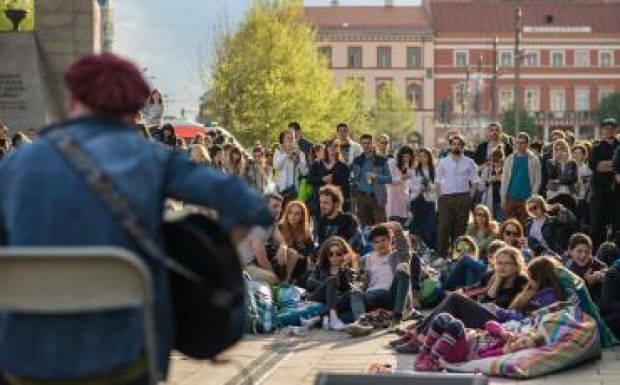 Késő őszig minden csütörtökön lesz utcazene Kolozsváron