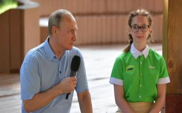 Putyin ismét az Ukrajnától elcsatolt Krím félszigetre látogatott