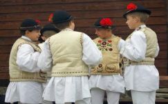 A gyimesi csángók intézményei 650 millió forintos támogatást kapnak 