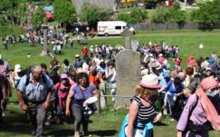 Több mint száz személy szorult orvosi ellátásra a csíksomlyói búcsún