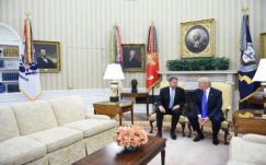 Sajtókommentárok: Bukarestnek több milliárd dollárjába kerül az amerikai pártfogás