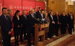 HotNews: A kormány összes PSD-s minisztere lemond, kivéve Grindeanut