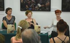 A nők többet írnak a félelmeikről - Tompa Andrea új regényéről beszélt Kolozsváron