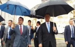 Johannis: megkértem a PSD-t, hogy mielőbb vessen véget ennek a krízisnek