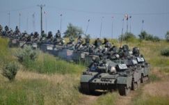 Bukaresti lap: nem jöhetnek haza Magyarországon át a román tankok