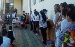 Interetnikus feszültségkeltés miatt tüntet a koronkai iskola szülői közössége