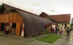 Színház, mesejáték, képzőművészet, irodalom Mikházán