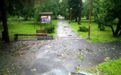 FRISSÍTVE - Ritkán látott erősségű vihar söpört végig Csíkon	