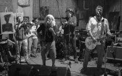 Jótékony céllal lépnek fel Kolozsváron a magyar underground meghatározó alakjai