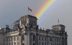 Megszavazta a német parlament a melegházasság jóváhagyását