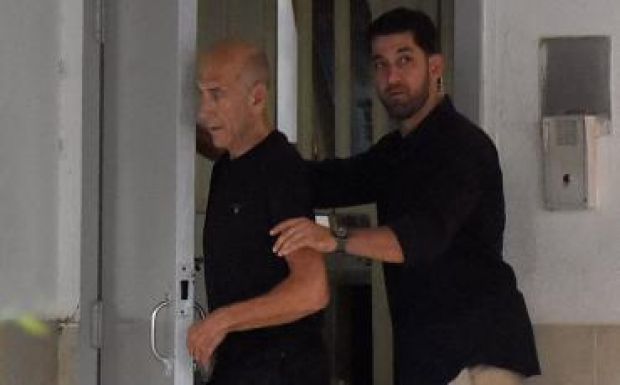 Ehud Olmert volt izraeli miniszterelnök hazatérhetett börtönéből