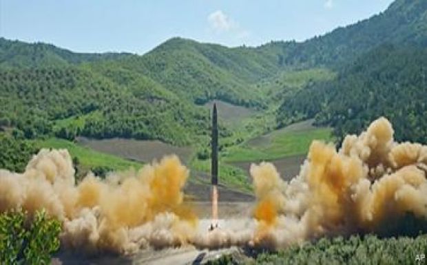 Észak-koreai rakétakísérlet: összehívják az ENSZ Biztonsági Tanácsát
