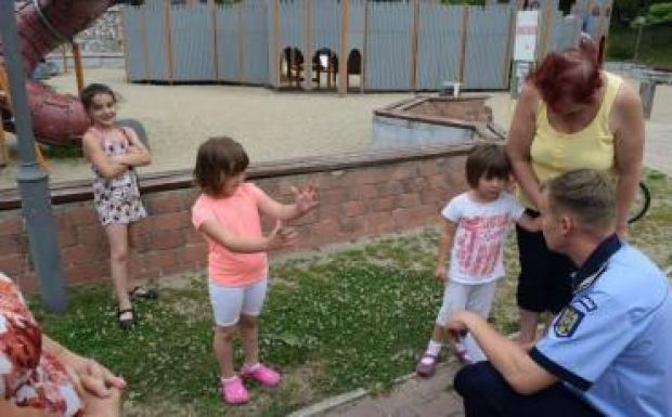 Mit tehet egy szülő azért, hogy a gyermeke biztonságosan vakációzzon?