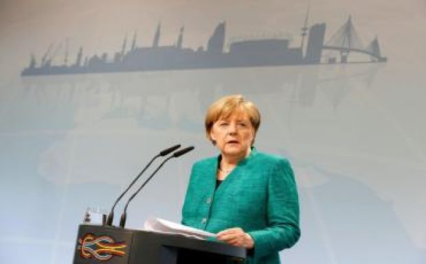 Merkel: folytatni kell a tárgyalásokat a TTIP-ről 