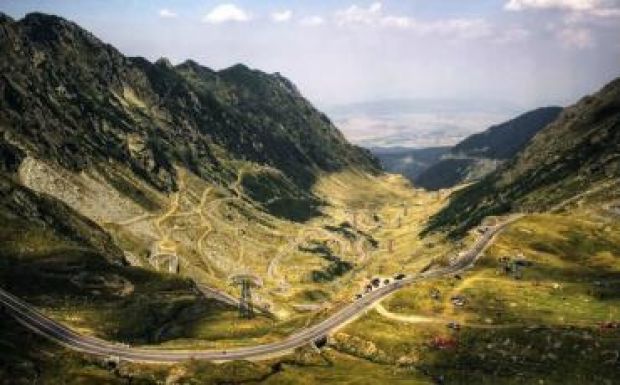 A Lamborghini után az Alfa Romeo is a Transzfogarasi úton forgat reklámfilmet