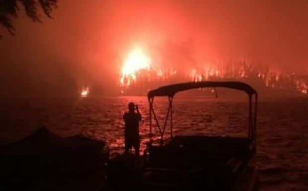 Tízezreket telepítettek ki Kanadában az erdőtüzek miatt