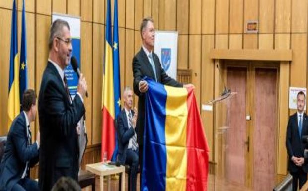 Ambrus Attila: Szegény székelyek, tanuljatok románul!