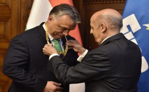 Vizes vb: a FINA legrangosabb kitüntetését kapta meg Orbán Viktor
