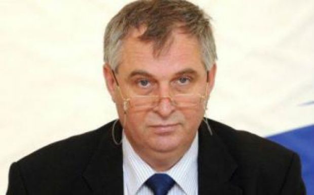 Valerian Vreme mentelmi jogának megvonását kéri a DNA