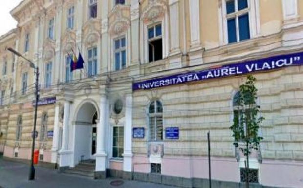A megvásárolt egyetemi diplomák ügyében hat személy előzetes letartóztatását kérik