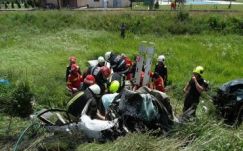 Tragédia Sárközújlaknál: a gyermekükkel együtt haltak meg a leánytestvérek