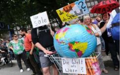 20 ezren vonulnak Hamburgban a G20-csúcsértekezlet elleni tüntetésen