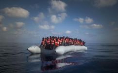 Lezárhatják a dél-olaszországi kikötőket a menekültek előtt