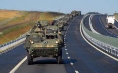 Így vonultak át Erdélyen az amerikai páncélosok