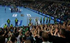 Kézilaba: szurkolói miatt kell fizetnie a Ferencvárosnak 