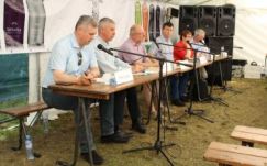 A kétnyelvűségről Tusványoson: a hivatalos magyar nyelv az egyetlen megoldás