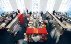 Csak minden harmadik romániai elégedett a béren kívüli juttatásokkal