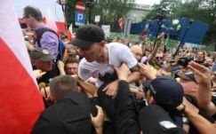 Több tízezren tüntettek Lengyelországban az igazságügyi törvénymódosítások ellen