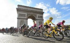 Froome szakaszgyőzelem nélkül nyerte a Tourt 