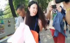 Nem tesz feljelentést az Orbán-beszéd közben bántalmazott lövétei lány