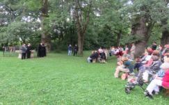 Helikoni leszármazottak találkozója kevés résztvevővel