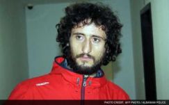 Politikai menedékjogot kért a szerb-albán meccset megzavaró albán szurkoló