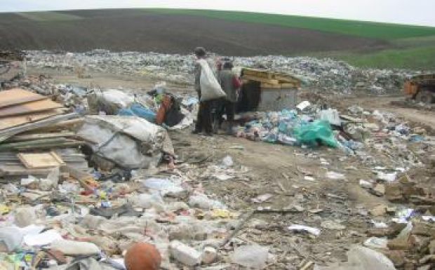 Ismét nincs hová szállítani Marosvásárhely szemetét