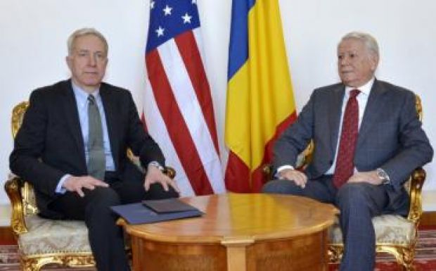 Egy-két éven belül eltörlik a román állampolgárok vízumkötelességét