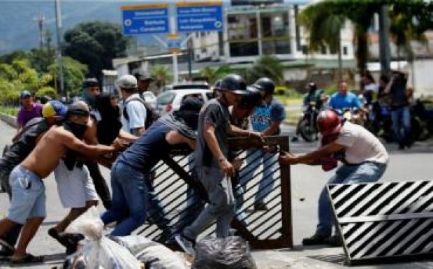 A venezuelai kormány leverte a fegyveres lázadást