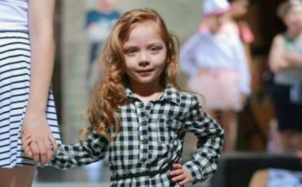 Ez a 4 éves magyar kislány lett Európa legszebbje