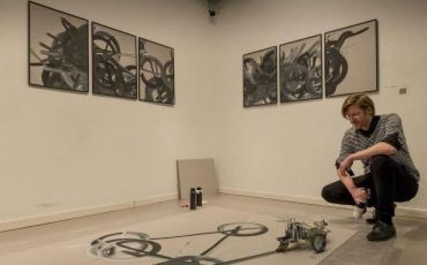 Robotok alkotnak a kisdisznódi Kunsthaus 7 B-ben