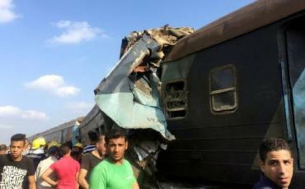 FRISSÍTVE: 36 halottja és száznál több sebesültje van az egyiptomi vonatbalesetnek