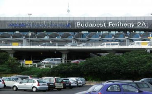Leszállt Ferihegyen egy gép, mert meghalt a fedélzeten egy utas