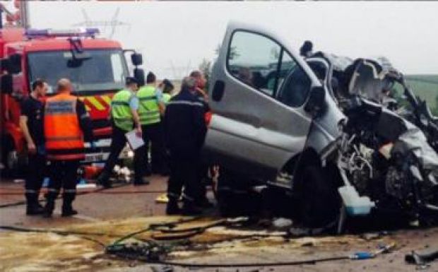 Román áldozatai voltak két belgiumi autóbalesetnek is