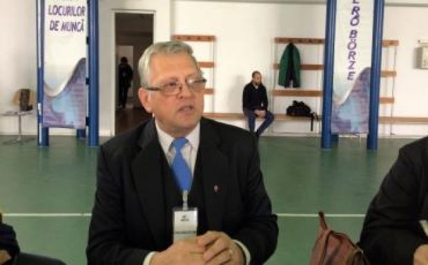 Segélyt kérhetnek a munkanélküli végzősök