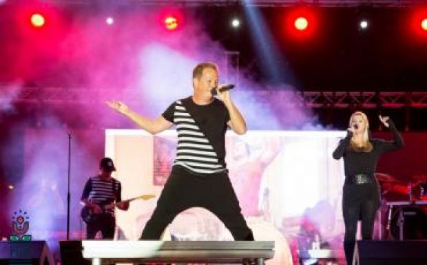 Mi a különbség Geszti Péter és a Wellhello között?